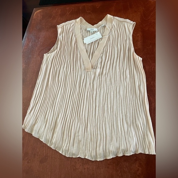 VINCE. Pleated Blouse Women’s S/P Sleeveless Silk Top V neck Dusty Rose NWT $295 - Picture 8 of 10